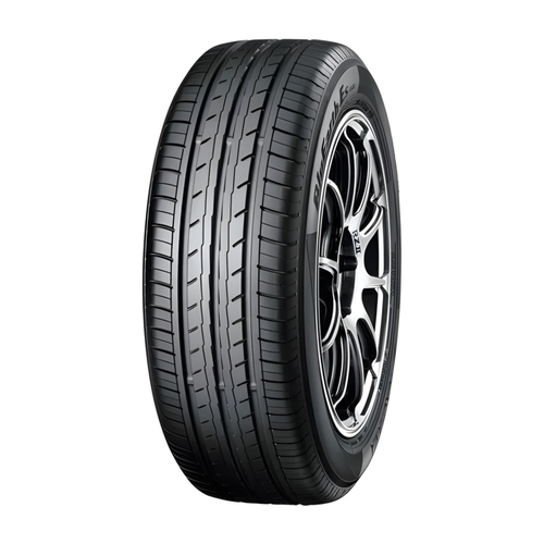 Neumático Yokohama Bluearth ES32 215/50R17 95V
