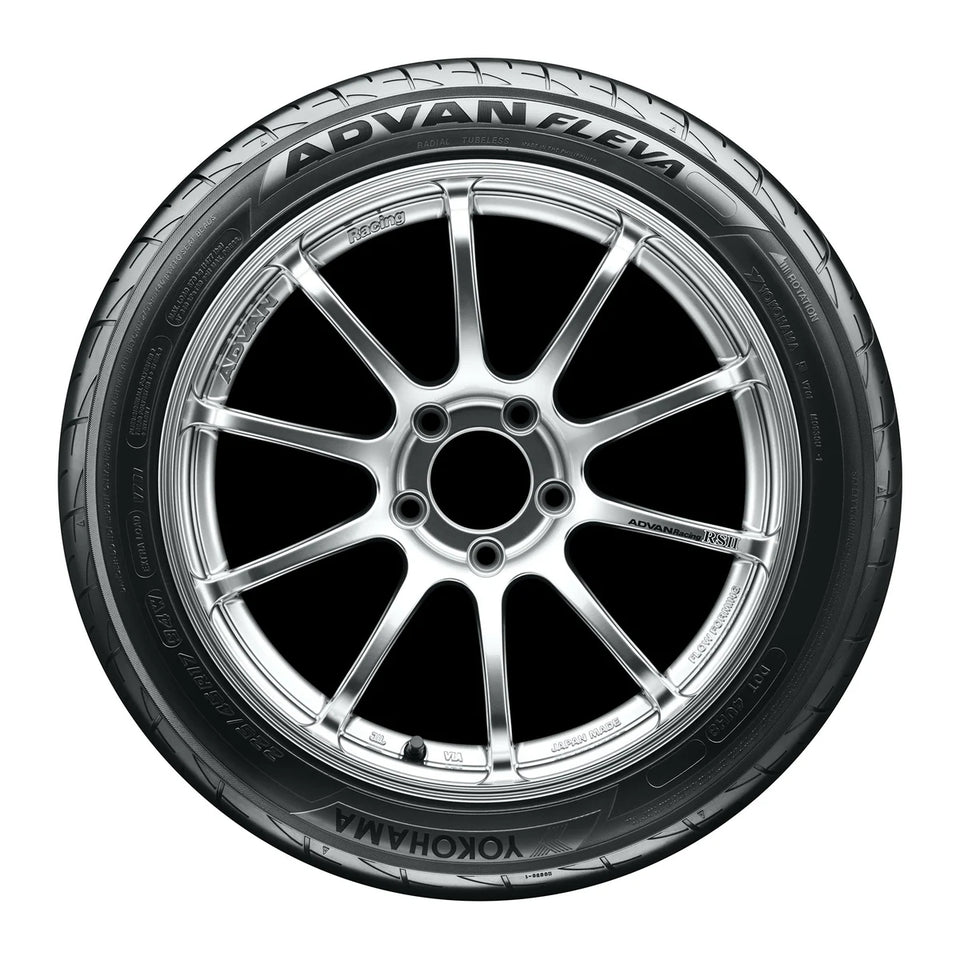 Yokohama ADVAN Fleva V701 215/40 R18 89W