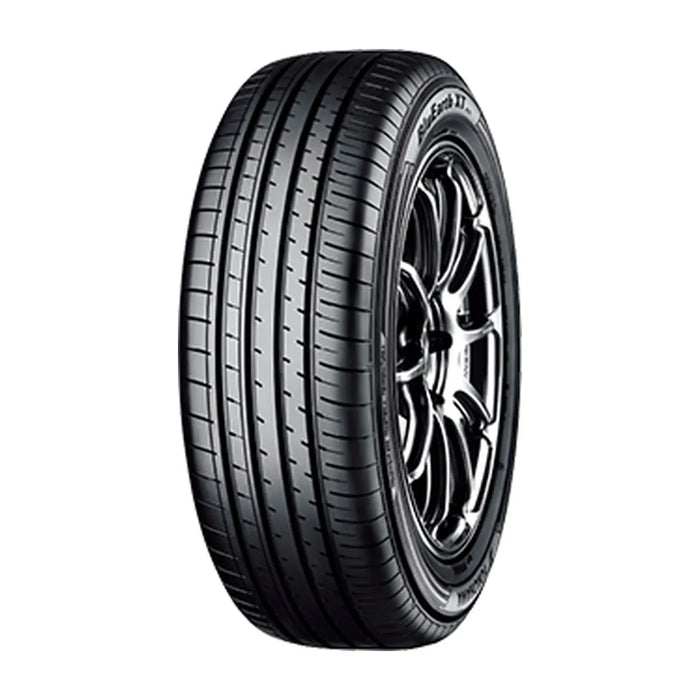 Yokohama AE61 225/60 R17 99V
