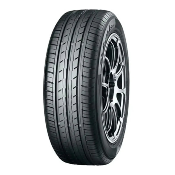 Yokohama ES32A 235/45 R17 97V